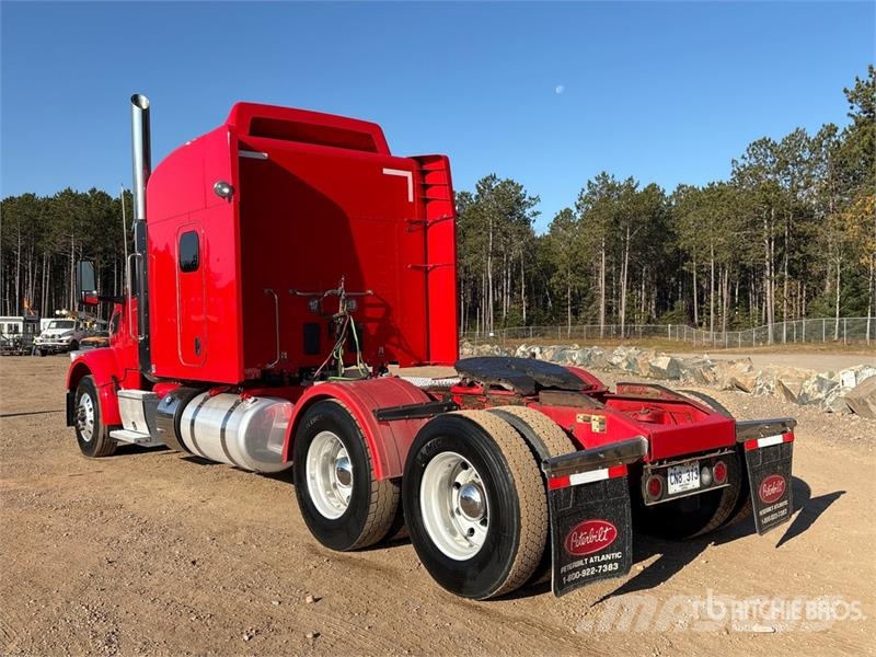 Peterbilt 567 Trekkers