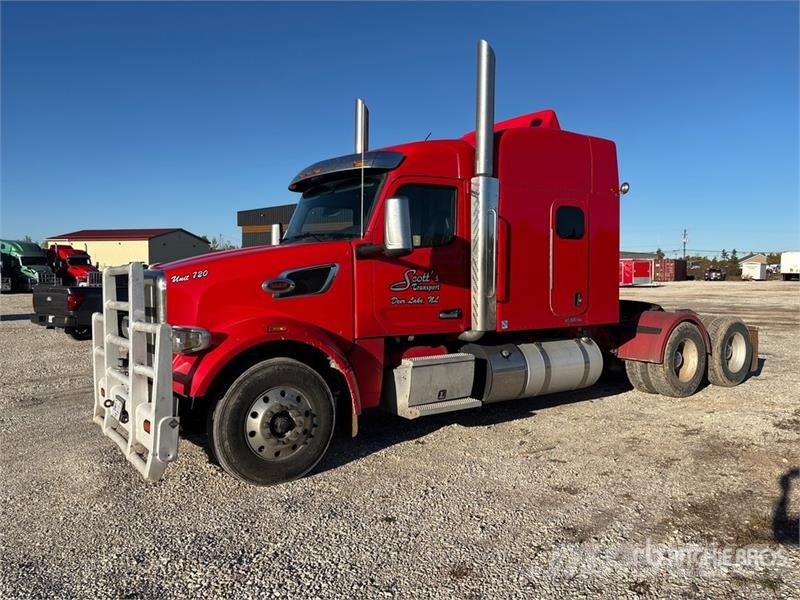 Peterbilt 567 وحدات الجر