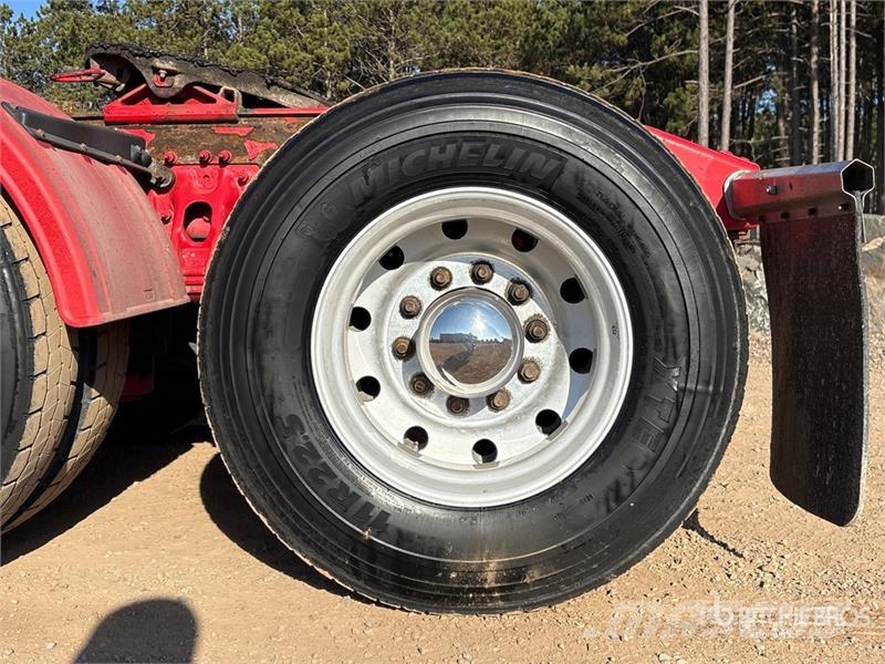 Peterbilt 567 Trekkers
