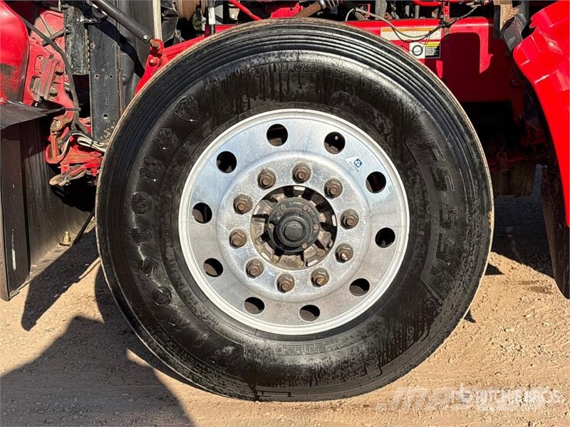 Peterbilt 567 Trekkers