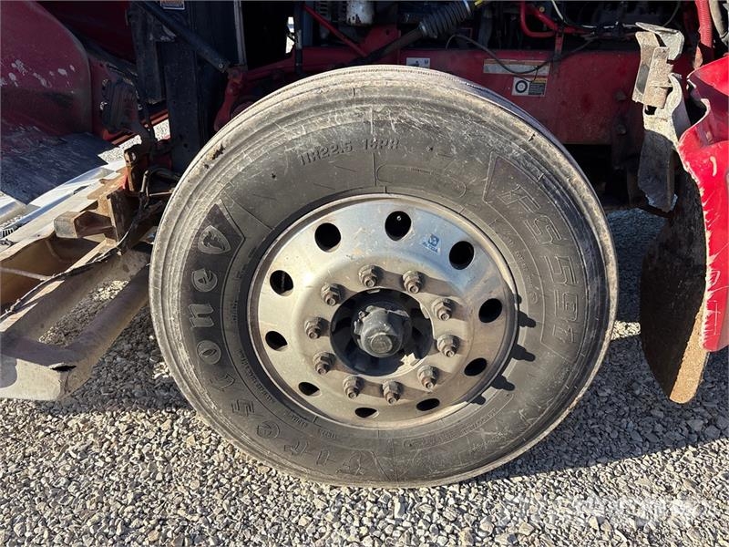 Peterbilt 567 وحدات الجر