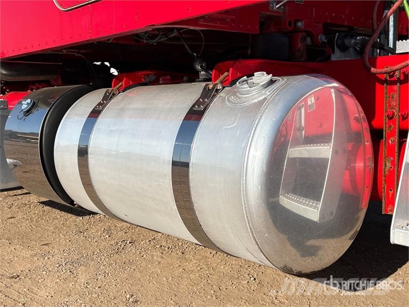Peterbilt 567 Trekkers
