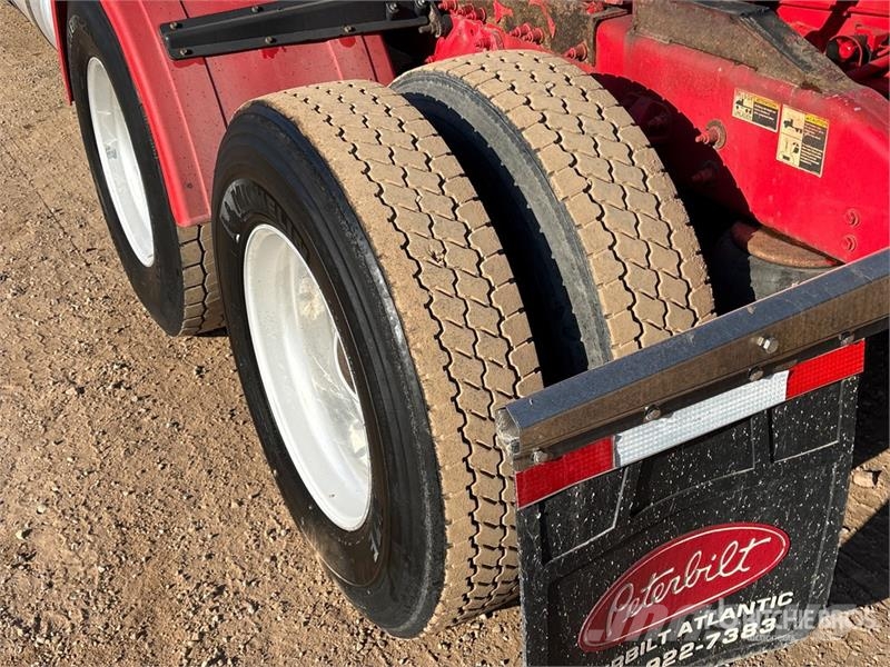 Peterbilt 567 Trekkers