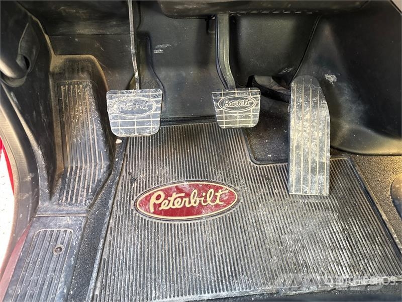 Peterbilt 567 وحدات الجر