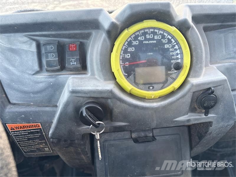 Polaris 1000 RZR 4x4 XP Side By Side 自動車