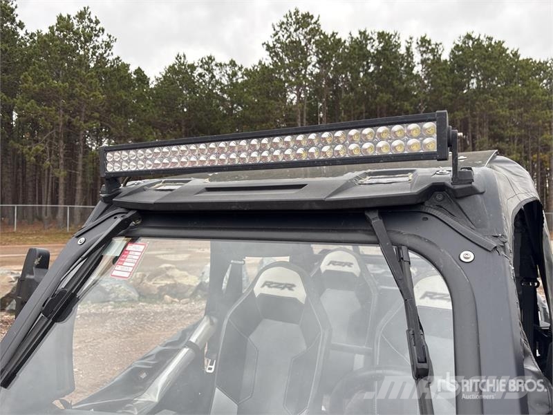 Polaris RZR XP 4 1000 TURBO 4x4 Side By Side Voiture