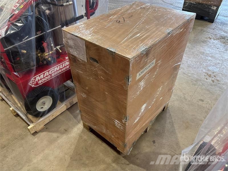 Powertek MS160 Reversible Vibratory Plate Compactor (Unused 平板夯