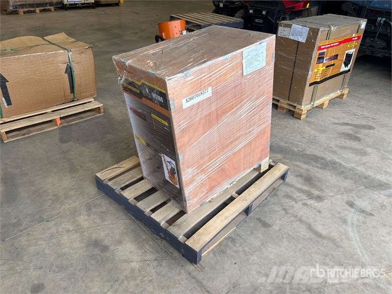 Powertek MS160 Reversible Vibratory Plate Compactor (Unused 平板夯