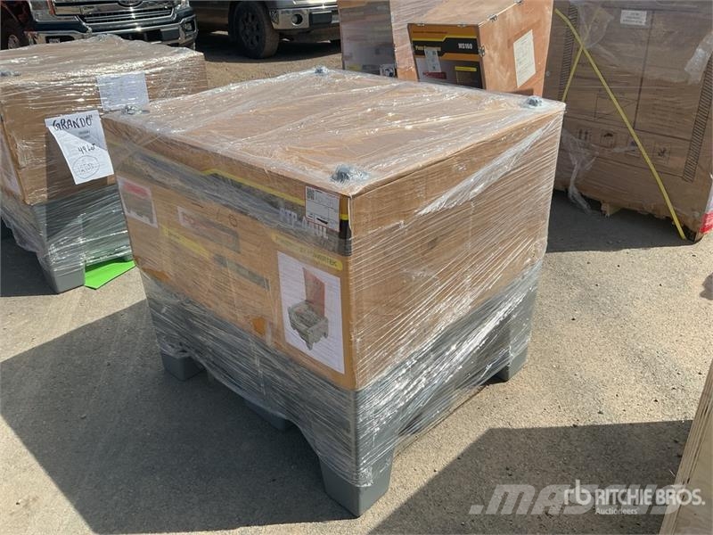 Powertek PTP-440L 116 gal Portable Poly Diesel Fuel Tank (U Fuel and additive tanks
