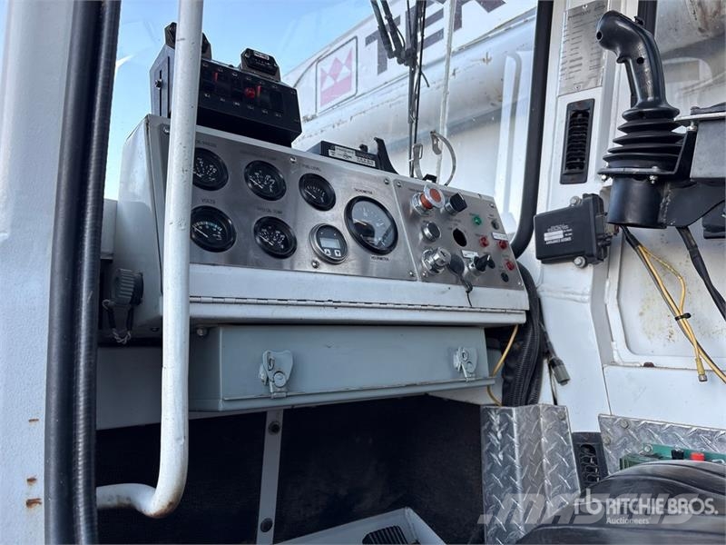 PowerTraxx Crawler Carrier Aerial Lift w/ Terex Hi Sonstige Baumaschinen