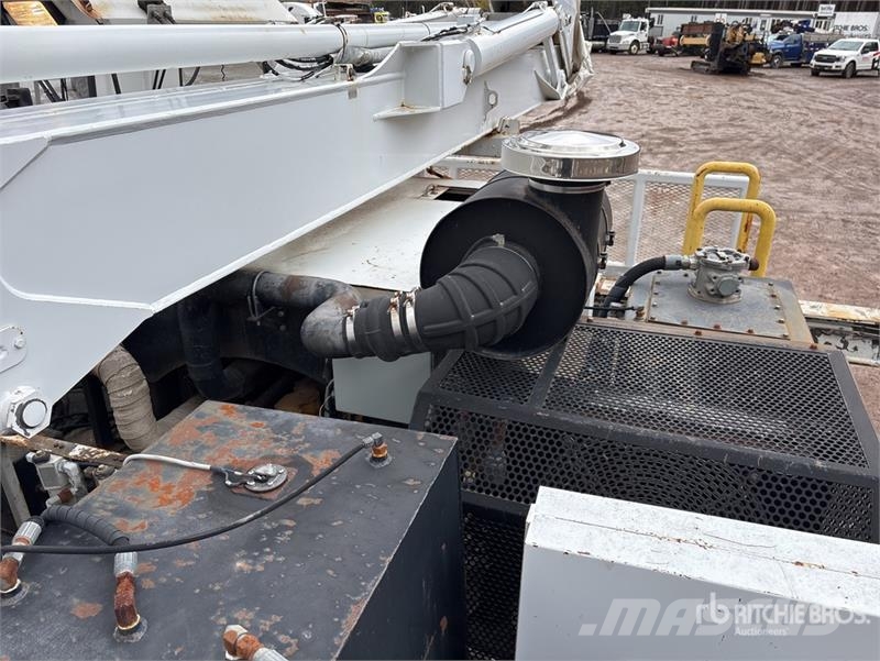  PowerTraxx Crawler Carrier Aerial Lift w/ Terex Hi Bouw - Overige
