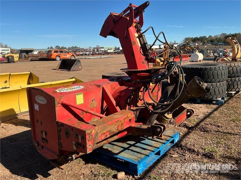 Pronovost 7 ft 6 in 3-Point Snow Blower قاذفات الجليد