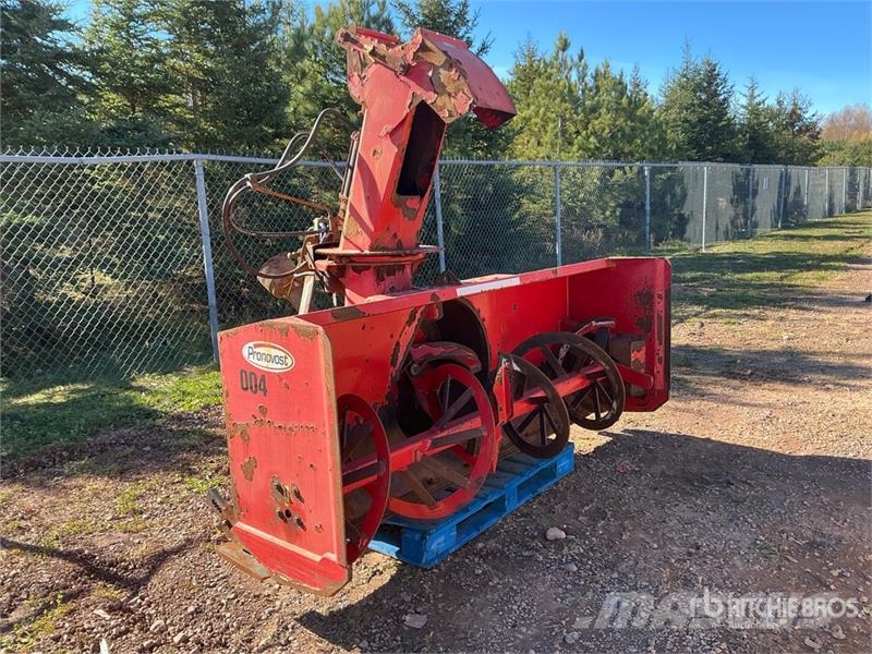 Pronovost 7 ft 6 in 3-Point Snow Blower قاذفات الجليد