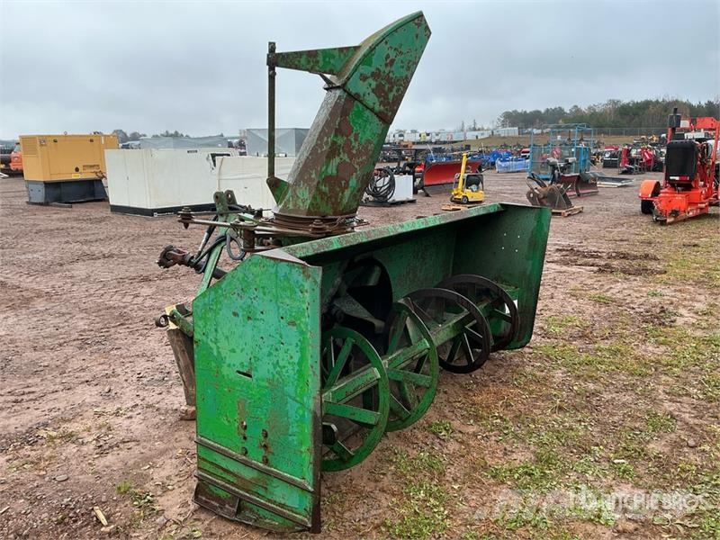Pronovost 7 ft 8 in Snow Blower Kar püskürtücüler