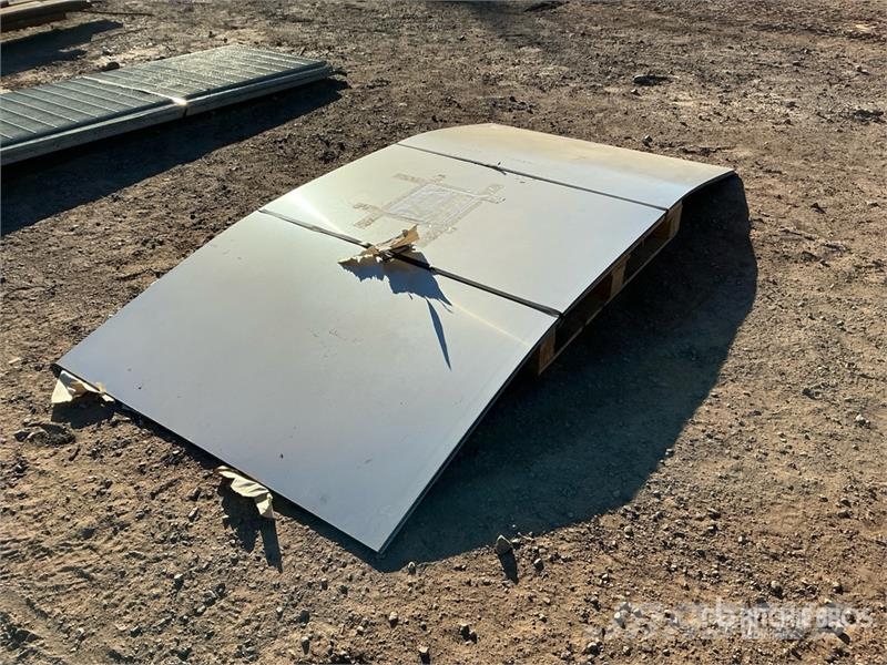  Quantity of (10) 4 ft x 8 ft Stainless Steel Sheet معدات البناء - غير ذلك