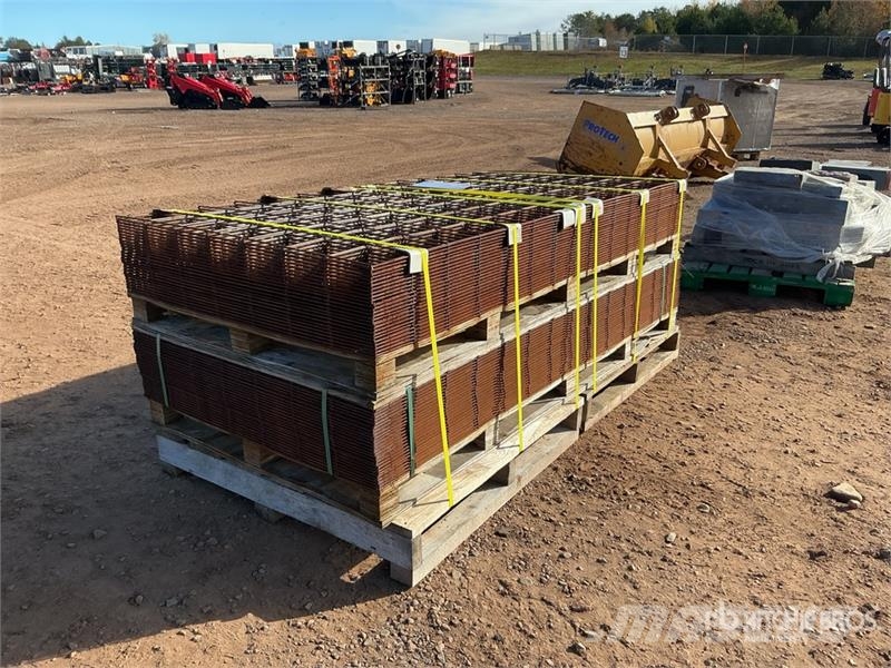  Quantity of (100) 7 ft x 3 ft 6 in Wire Mesh Sheet المصاعد والرافعات المادية