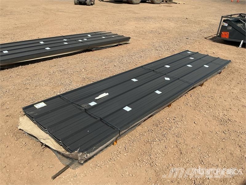 Quantity of (100) Black Metal Roof Panels (Unused) Gervės, keltuvai ir medžiagų kėlimo įranga