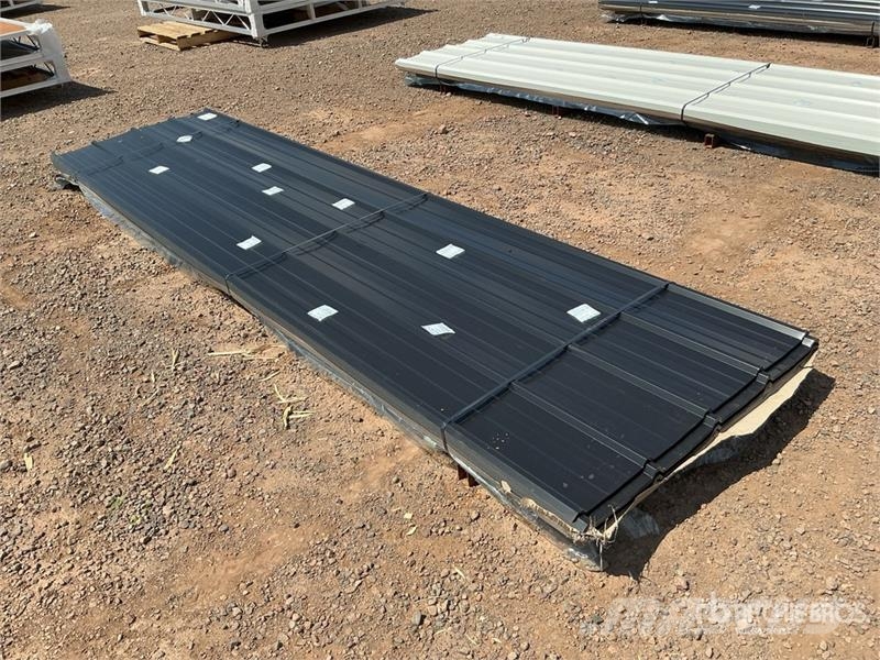 Quantity of (100) Black Metal Roof Panels (Unused) Gervės, keltuvai ir medžiagų kėlimo įranga