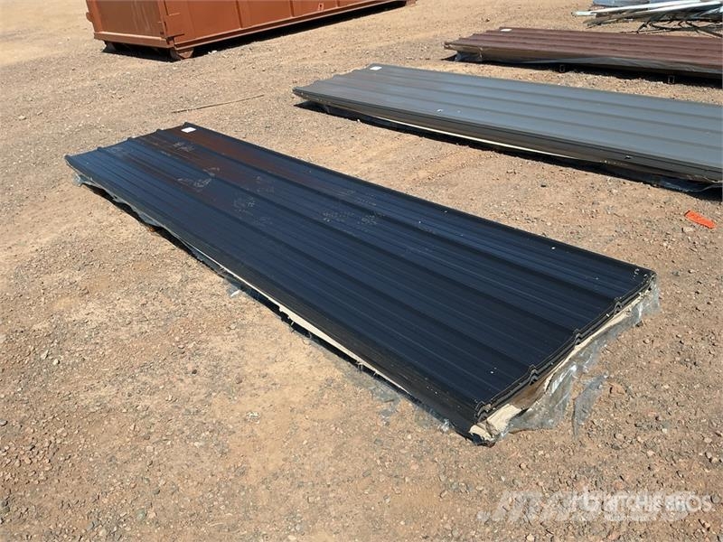 Quantity of (100) Black Metal Roof Panels (Unused) Gervės, keltuvai ir medžiagų kėlimo įranga