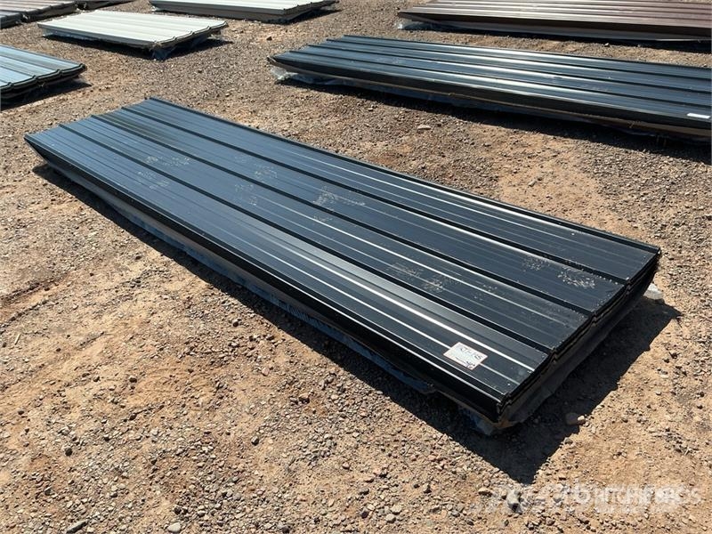 Quantity of (100) Black Metal Roof Panels (Unused) Gervės, keltuvai ir medžiagų kėlimo įranga