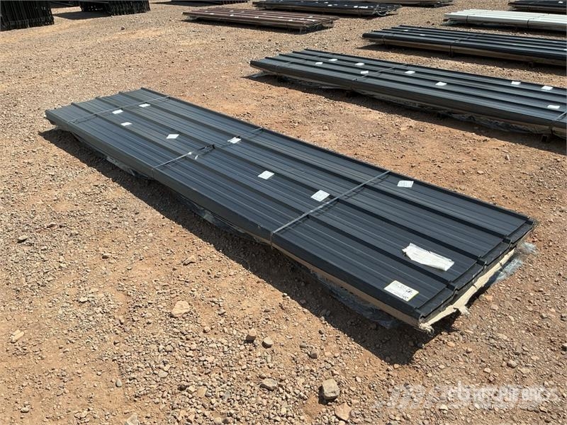 Quantity of (100) Black Metal Roof Panels (Unused) Gervės, keltuvai ir medžiagų kėlimo įranga