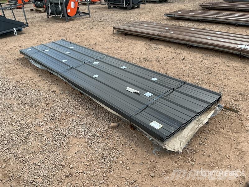 Quantity of (100) Black Metal Roof Panels (Unused) Gervės, keltuvai ir medžiagų kėlimo įranga