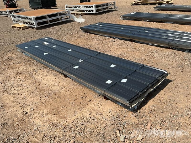 Quantity of (100) Black Metal Roof Panels (Unused) Gervės, keltuvai ir medžiagų kėlimo įranga