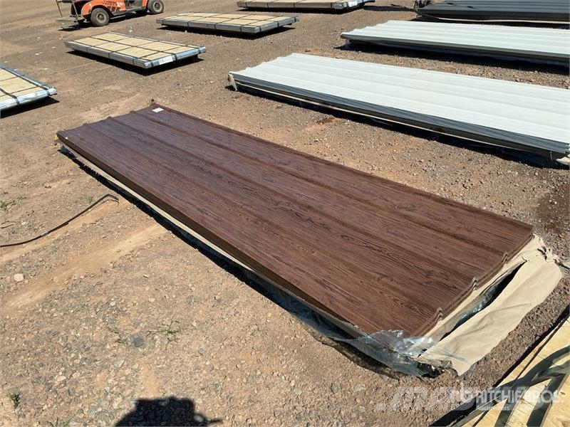  Quantity of (100) Brown Metal Roof Panels (Unused) Gervės, keltuvai ir medžiagų kėlimo įranga