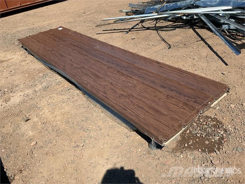 Quantity of (100) Brown Metal Roof Panels (Unused) Gervės, keltuvai ir medžiagų kėlimo įranga