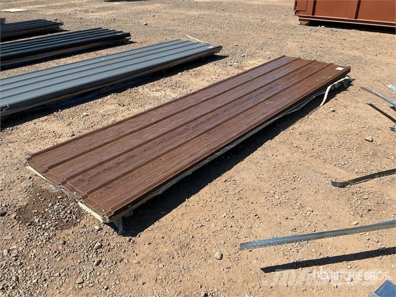 Quantity of (100) Brown Metal Roof Panels (Unused) Gervės, keltuvai ir medžiagų kėlimo įranga