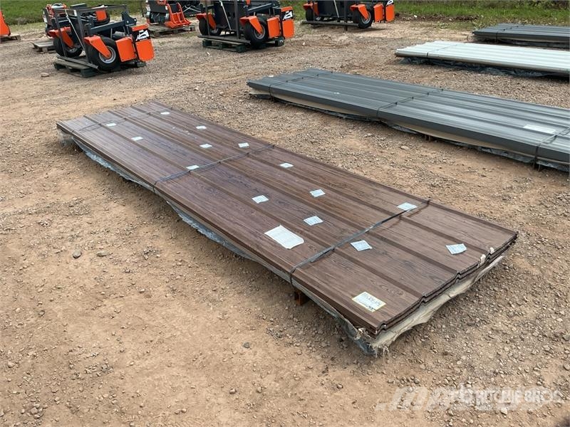 Quantity of (100) Brown Metal Roof Panels (Unused) Gervės, keltuvai ir medžiagų kėlimo įranga