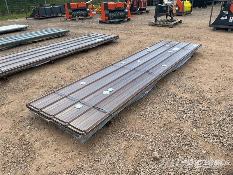 Quantity of (100) Brown Metal Roof Panels (Unused) Gervės, keltuvai ir medžiagų kėlimo įranga