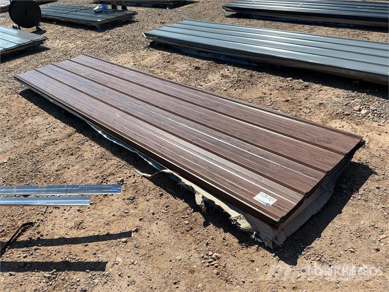 Quantity of (100) Brown Metal Roof Panels (Unused) Gervės, keltuvai ir medžiagų kėlimo įranga