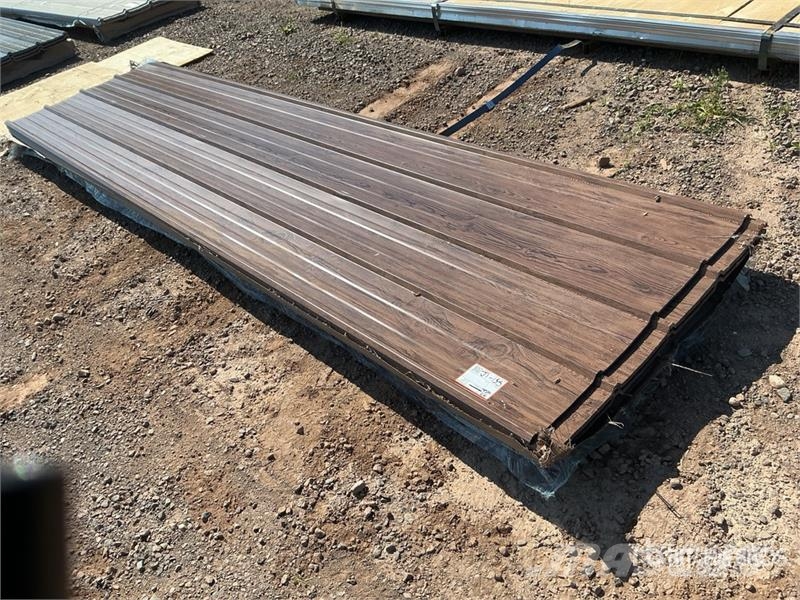  Quantity of (100) Brown Metal Roof Panels (Unused) Gervės, keltuvai ir medžiagų kėlimo įranga