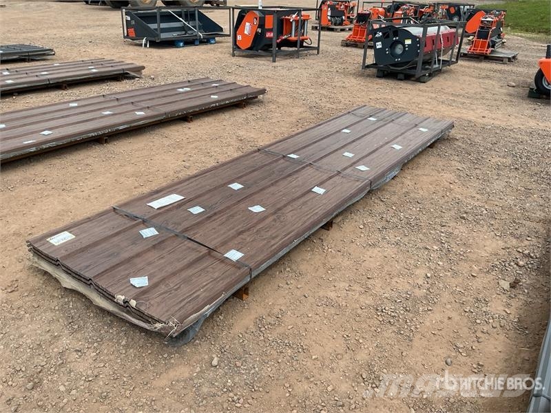 Quantity of (100) Brown Metal Roof Panels (Unused) Gervės, keltuvai ir medžiagų kėlimo įranga