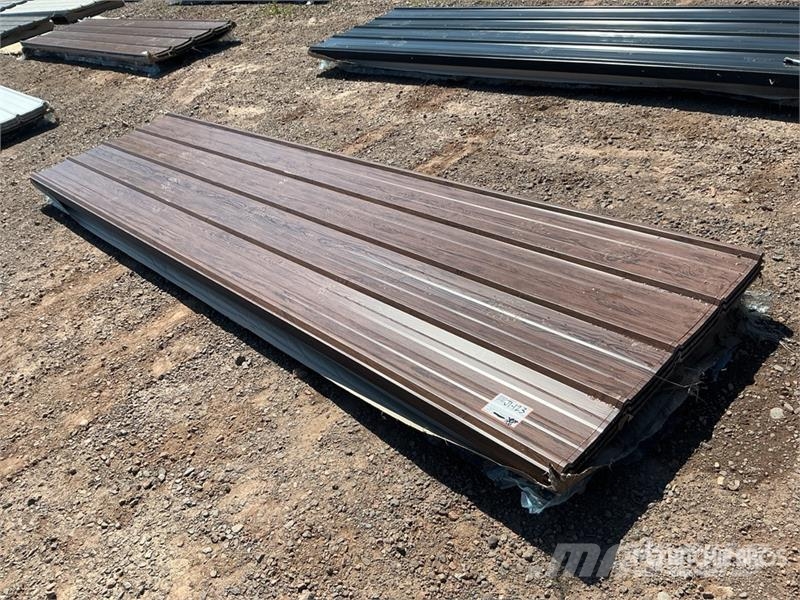 Quantity of (100) Brown Metal Roof Panels (Unused) Gervės, keltuvai ir medžiagų kėlimo įranga