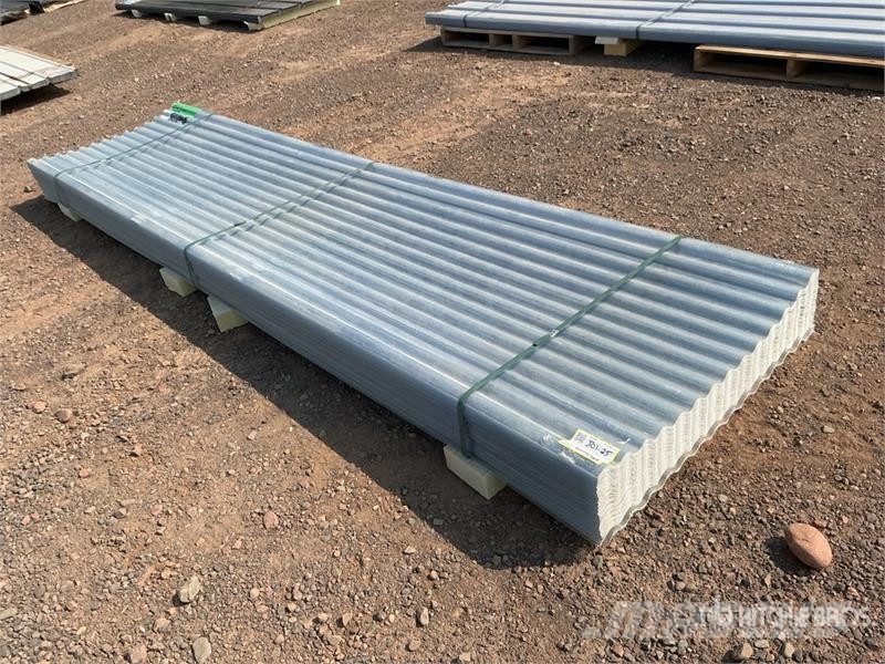 Quantity of (100) Clear Polycarbonate Roof Panel ( Gervės, keltuvai ir medžiagų kėlimo įranga