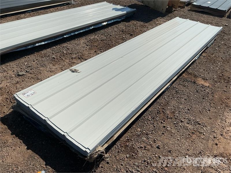 Quantity of (100) White Metal Roof Panels (Unused) Gervės, keltuvai ir medžiagų kėlimo įranga
