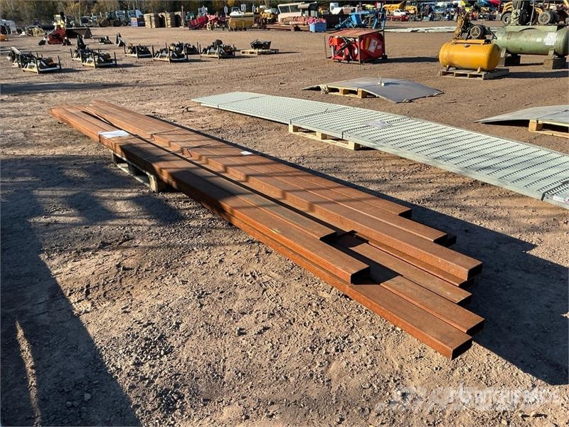  Quantity of (11) Galvanized Steel Tubes معدات البناء - غير ذلك