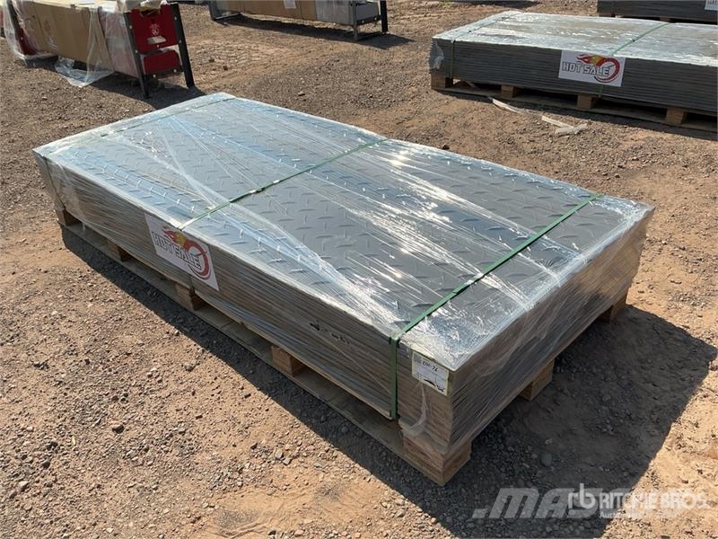 Quantity of (15) FPM 41 in x 94 in Ground Protect Ostale kargo komponente