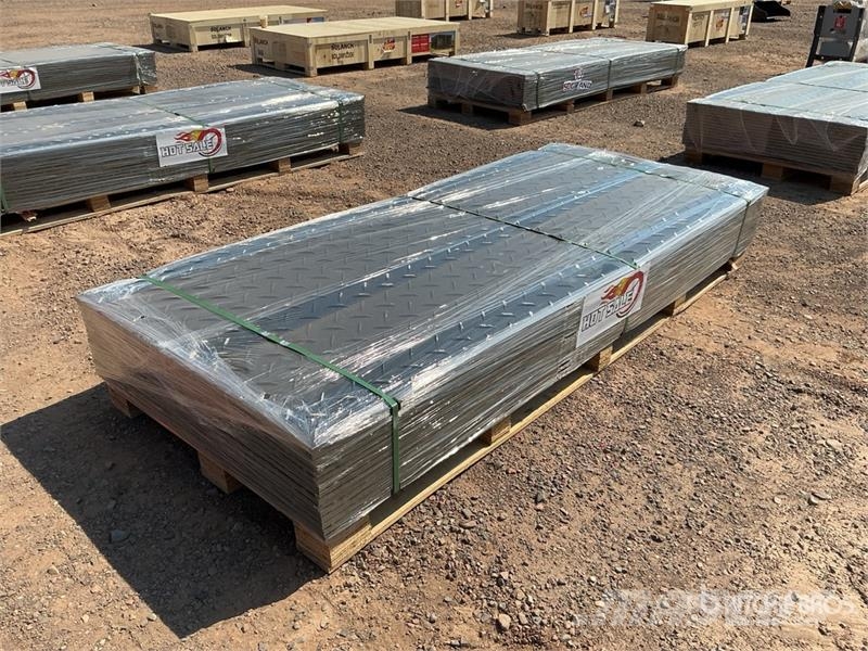 Quantity of (15) FPM 41 in x 94 in Ground Protect Ostale kargo komponente