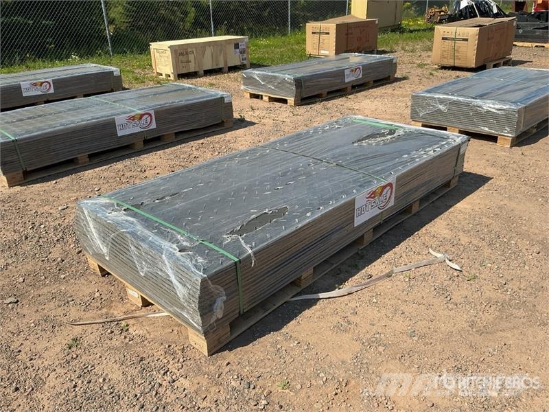 Quantity of (15) FPM 41 in x 94 in Ground Protect Ostale kargo komponente