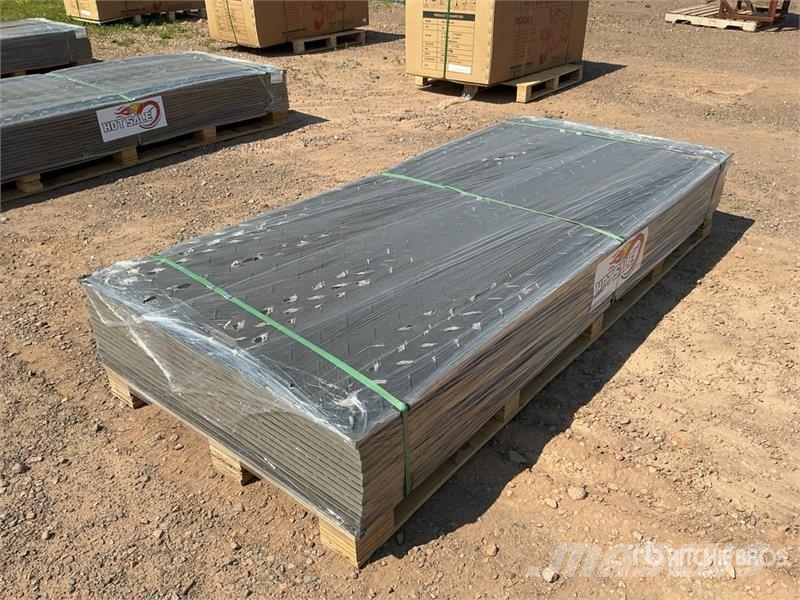  Quantity of (15)  FPM 41 in x 94 in Ground Protect Ostale kargo komponente