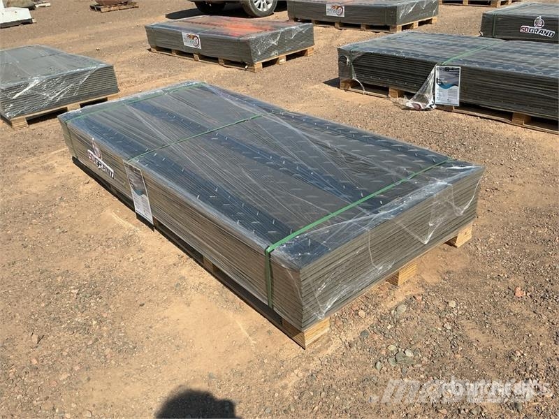 Quantity of (15) FPM 41 in x 94 in Ground Protect Ostale kargo komponente