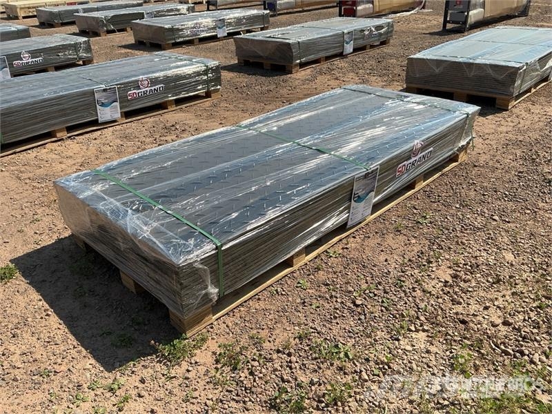 Quantity of (15) FPM 41 in x 94 in Ground Protect Muud osad