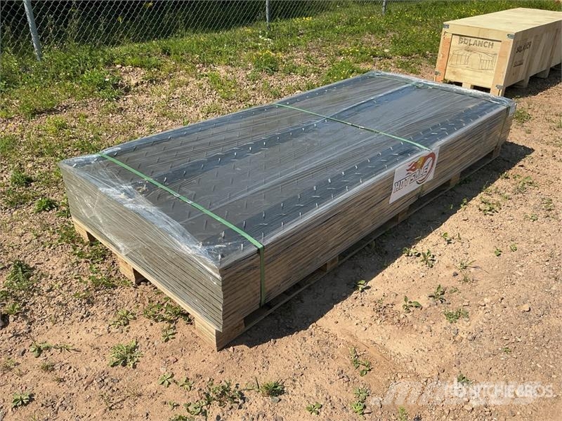 Quantity of (15) FPM 41 in x 94 in Ground Protect Ostale kargo komponente