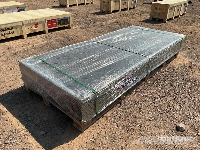 Quantity of (15) FPM 41 in x 94 in Ground Protect Ostale kargo komponente