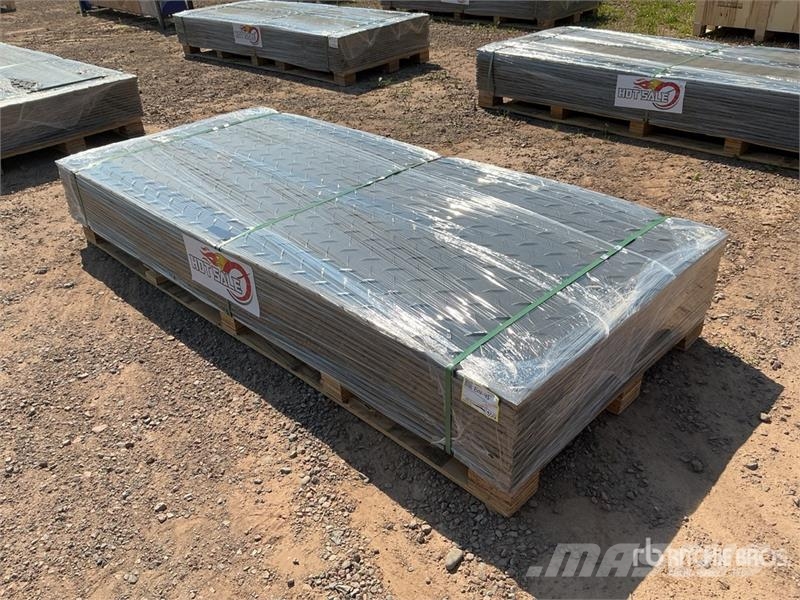 Quantity of (15) FPM 41 in x 94 in Ground Protect Ostale kargo komponente