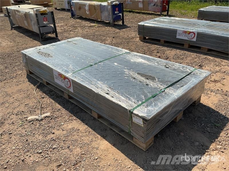 Quantity of (15) FPM 41 in x 94 in Ground Protect Ostale kargo komponente