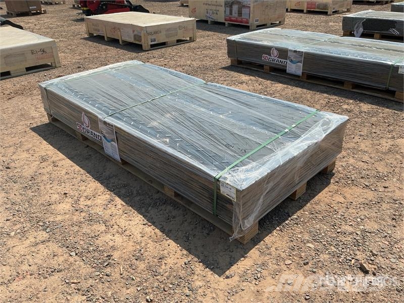 Quantity of (15) FPM 41 in x 94 in Ground Protect Ostale kargo komponente